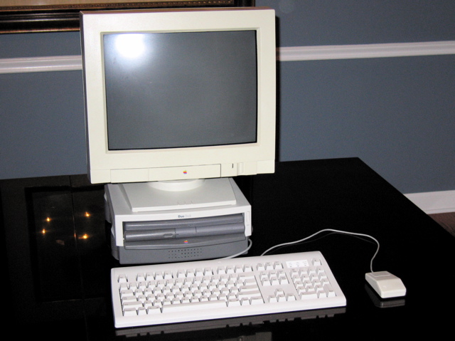 Le PowerBook Duo dans son dock